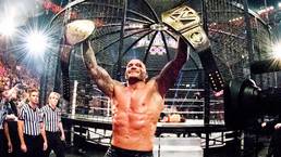 Десять случаев по версии WWE, когда чемпионы защитили свои титулы в Elimination Chamber матчах