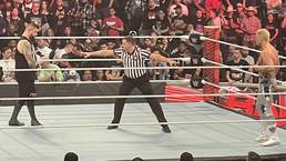 Видео: Коди Роудс во время тёмного матча после выхода Raw из эфира обнялся с матерью Рока