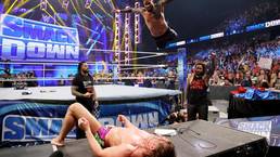 Риддл и Рэнди Ортон получили повреждения в мейн-ивенте SmackDown и проходят медицинское обследование