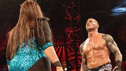 Плейлист: Звёзды WWE, вмешивавшиеся в Royal Rumble матчи