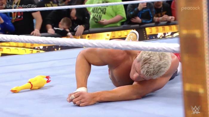 WWE сделали тизер большого матча на WrestleMania; Адам Пирс оштрафовал рестлера и другое