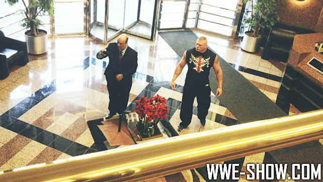 Брок Леснар ворвался в офис WWE (6 фото)