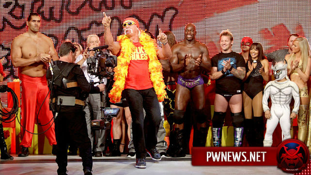 WWE запретили работникам общаться с Хоганом