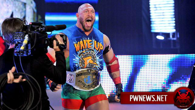 Официальный магазин WWE устроил распродажу вещей Райбека