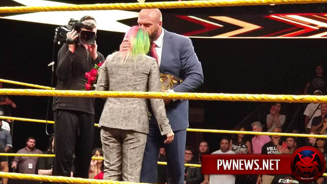 СРОЧНО: Аска сдает свой титул чемпионки NXT
