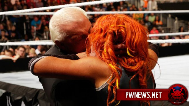 WWE вырезали момент с поцелуем на Royal Rumble