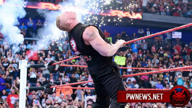 Брок Леснар частично отклонился от сюжета во время сегмента на Raw