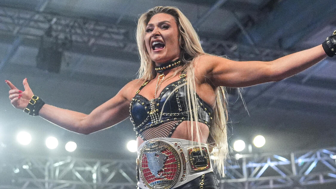 Izzi Dame / Иззи Дейм