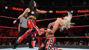 Бри Белла прокомментировала инцидент с травмой Лив Морган на Raw; Женский матч был изменен по ходу эфира
