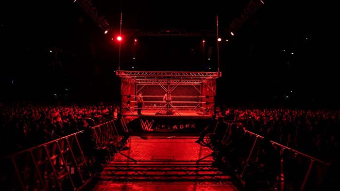 WWE сократили количество хаус-шоу для разгрузки графика исполнителям, но рестлеры остались недовольны