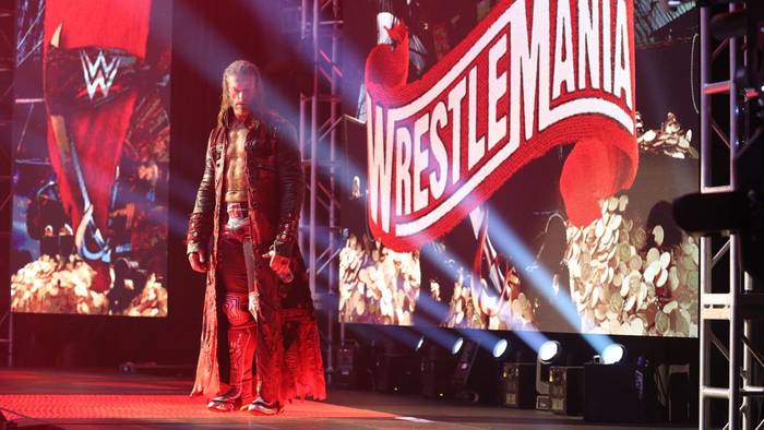 WWE готовили планы для Тайсона Фьюри на Wrestlemania 36; Сколько AEW предлагали денег Эджу; Финишер Наи Джакс и другое