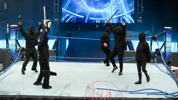 Новая группировка RETRIBUTION совершили свой дебют на SmackDown и устроили погром