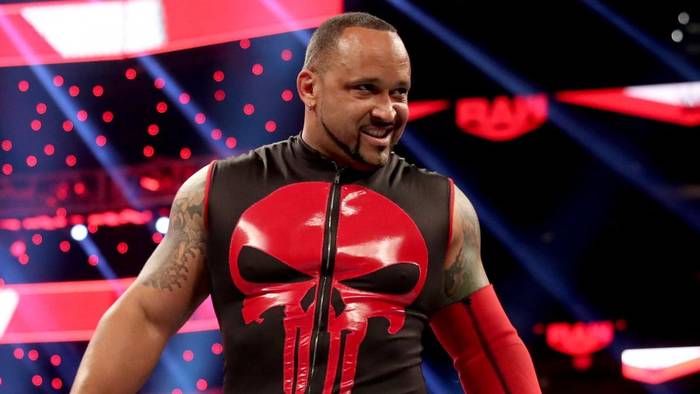MVP подписал многолетний контракт с WWE