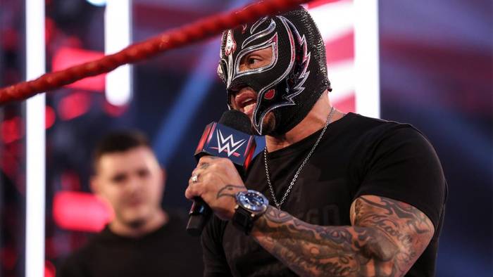 Рэй Мистерио подписал новый контракт с WWE
