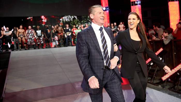 Сколько человек покинуло WWE в последней волне увольнений?; Будут ли увольнять рестлеров?