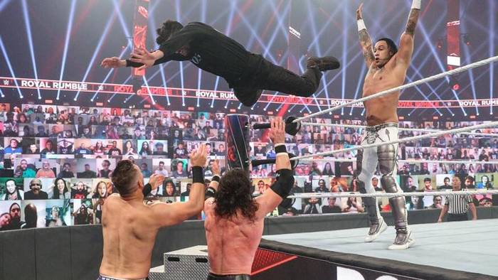 WWE всерьёз рассматривают матч с участием Bad Bunny на WrestleMania 37