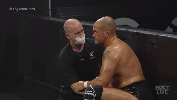 Дэнни Бёрч травмировался на минувшем NXT, а командные чемпионы рискуют пропустить NXT TakeOver: Stand & Deliver 2021