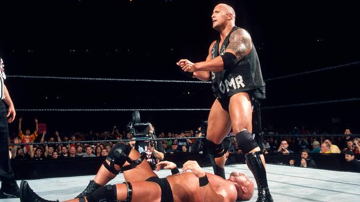 ТОП-10 моментов знакового противостояния Рока и Стива Остина по версии WWE