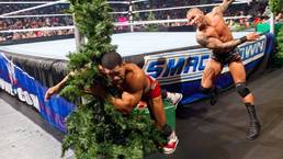 Плейлист: Четыре тематических рождественских матча в WWE