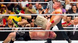 ТОП-10 моментов по версии WWE, в которых Брок Леснар доминировал при помощи суплекса