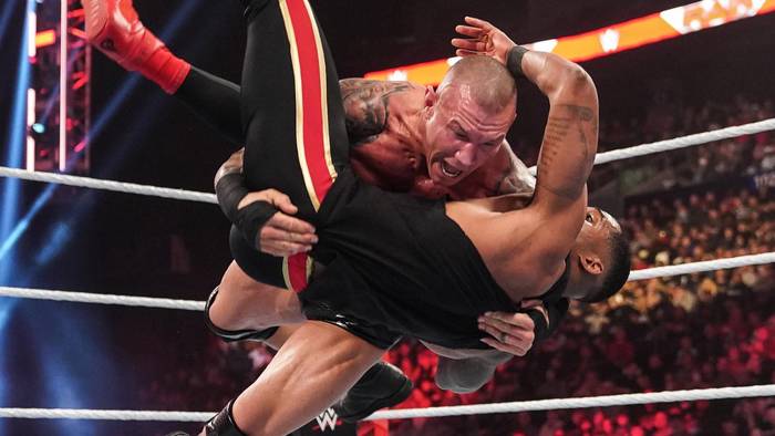 Командный матч на минувшем Raw закончился не по сценарию