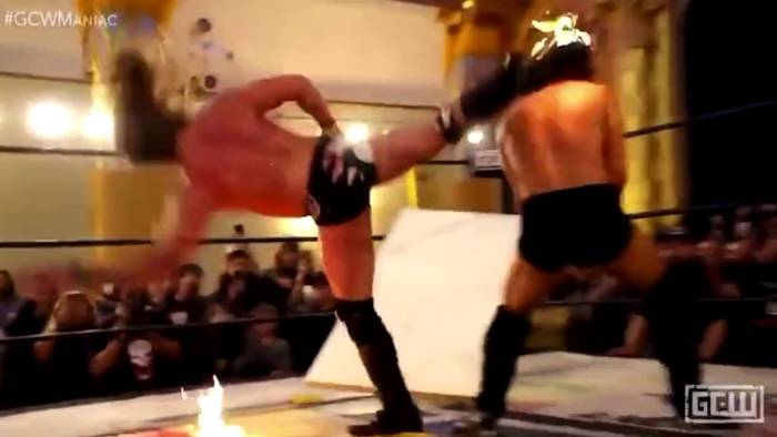 Видео: Ботч с огнём произошёл у Джои Джанелы на инди-шоу GCW Maniac