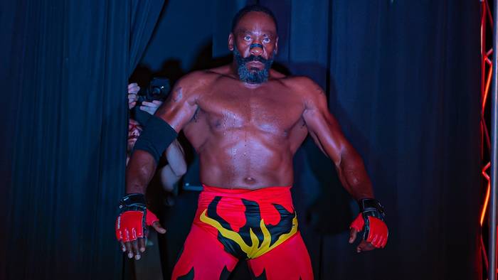 Фото: Букер Т вернулся на ринг на шоу своего промоушена Reality of Wrestling