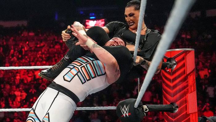 Плейлист: Риа Рипли карает Доминика Мистерио в WWE