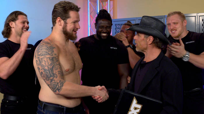 Хэнк Уолкер подписал контракт с NXT; Изменение в заявке Dynamite и другое