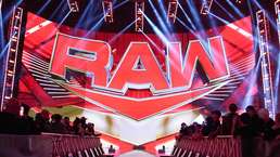 Видео: Неожиданное появление произошло в WWE на Raw; Возвращение состоялось на шоу