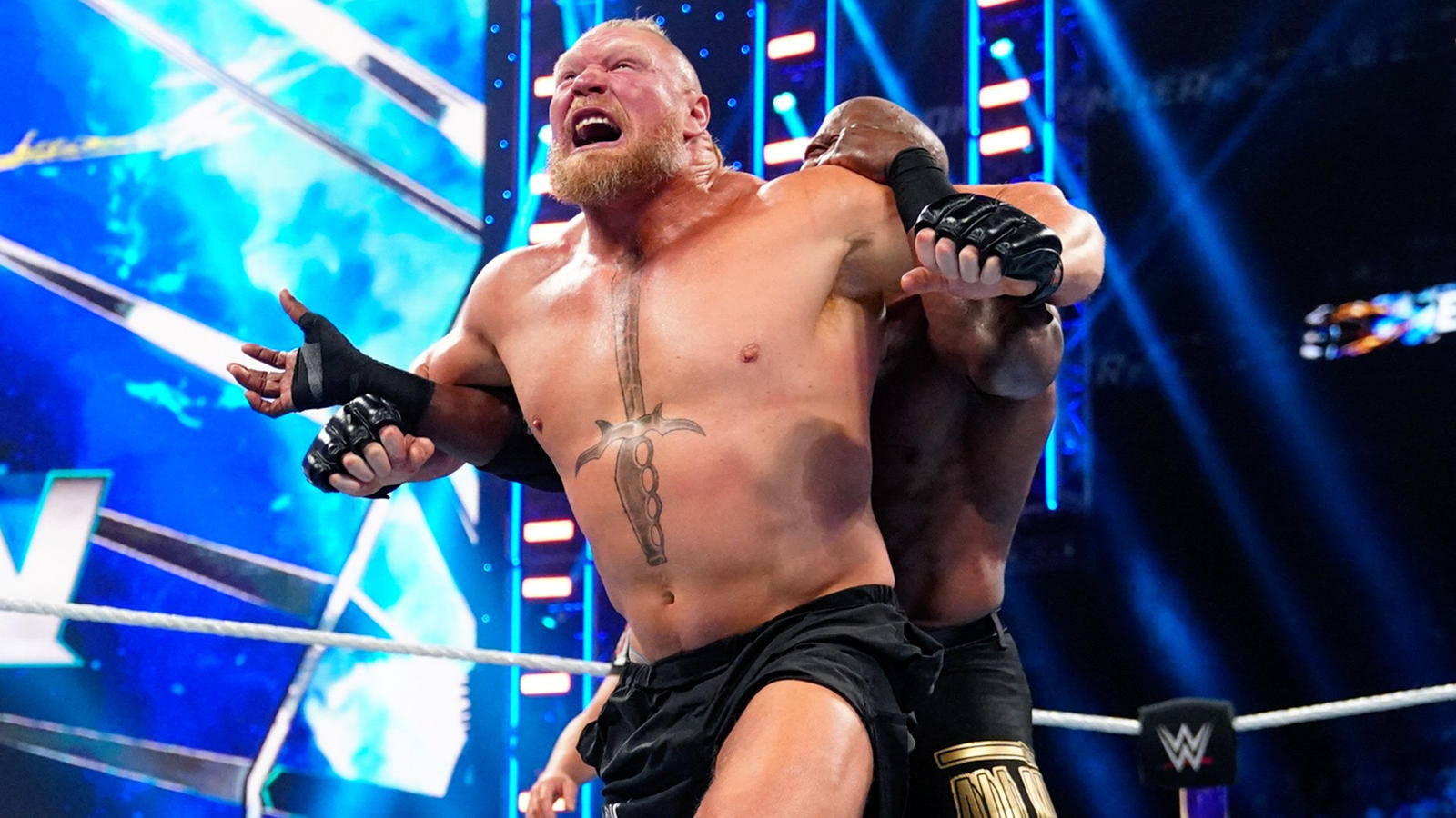 Брок Леснар получил вызов для матча на WrestleMania; WWE тизерят объединение команды и другое