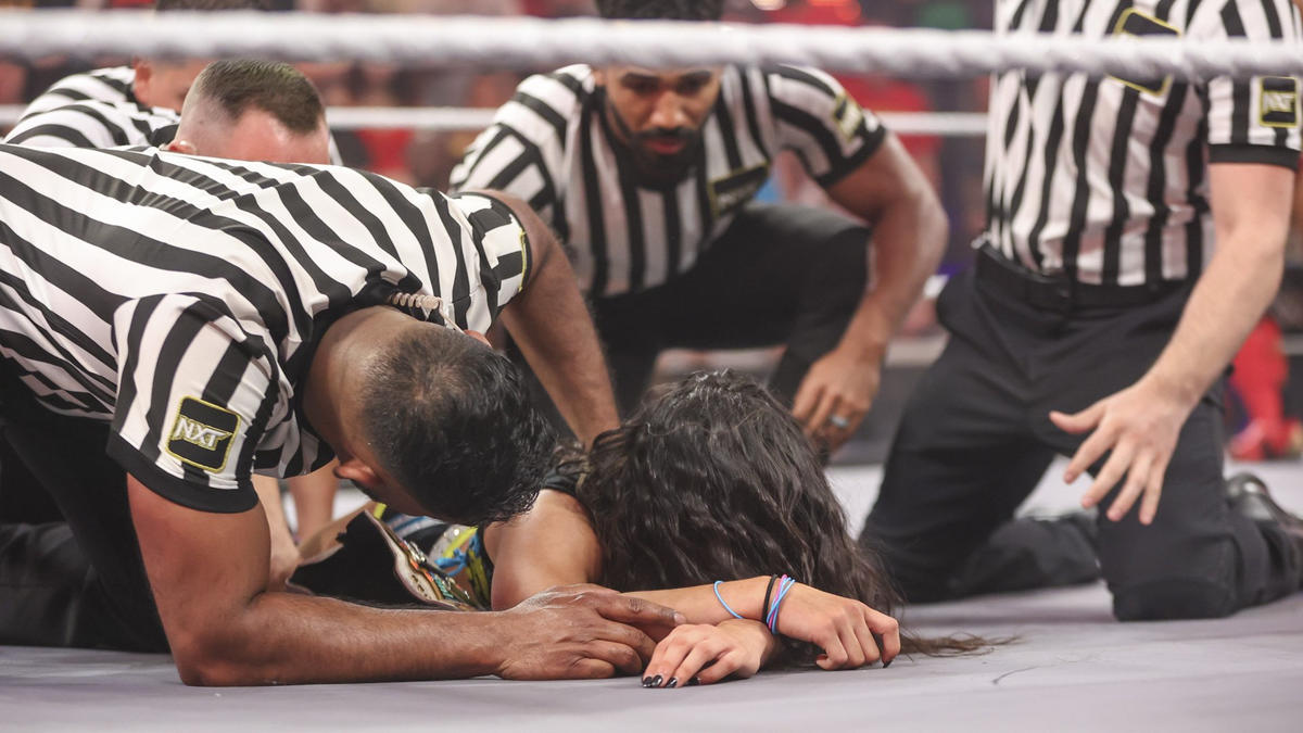 Роксанн Перес может быть лишена титула женщин NXT; Лестничный матч назначен на Stand & Deliver