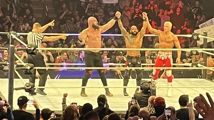 Результаты хаус-шоу WWE: 25.03 (Вест-Вэлли-Сити, Юта) — Коди Роудс, Брон Строуман и Рикошет в команде; Три титульных матча и другое