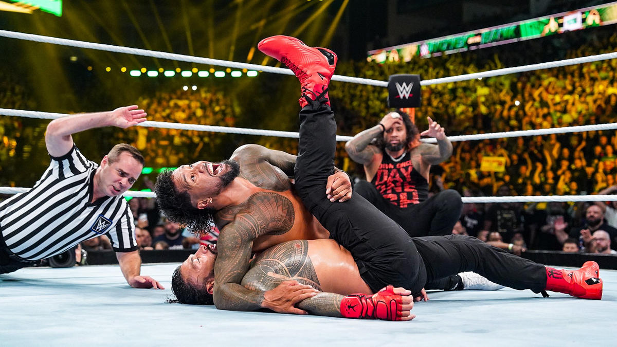 Творческая команда WWE была обеспокоена по поводу удержания Романа Рейнса на Money in the Bank