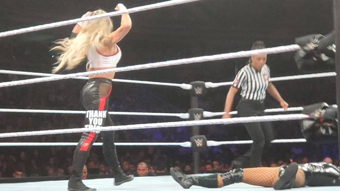 Результаты хаус-шоу WWE: 19.08 (Оттава, Канада) — Триш Стратус приняла участие в матче; Первая титульная защита Ио Скай и другое