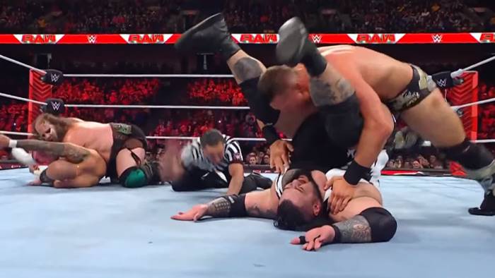 Концовка матча на Raw прошла не по плану из-за сотрясения мозга Рикошета