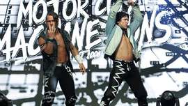 Возвращения произошли в TNA на записях в Филадельфии; Гиммиковый матч назначен на Rebellion и другое