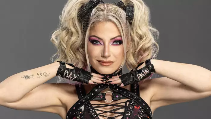 Фотосессия Алексы Блисс после возвращения на Royal Rumble (8 фото)