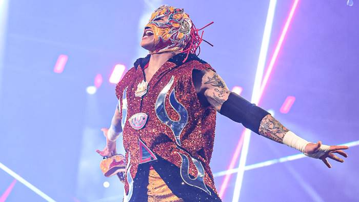 Рэй Феникс совершил ин-ринг дебют в WWE на SmackDown в Чикаго; Тизер следующего соперника