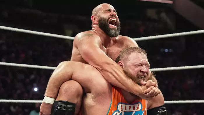 Русев провёл первый матч после возвращения в WWE; Возвращение произошло на Raw и другое