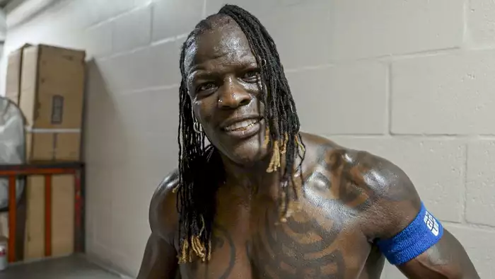 Р-Труф покинул WWE