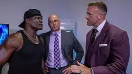 SmackDown возвращается к 2-часовому формату; Новая вражда началась на SmackDown и другое