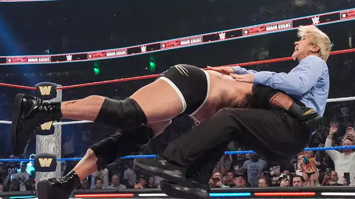 Рефери WWE Чарльз Робинсон показал последствия полученного гарпуна от Голдберга