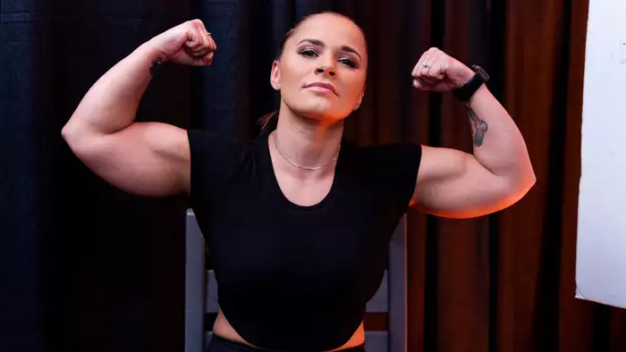 WWE предложили бывшей звезде AEW стать рефери; Ная Джакс пройдёт тест на беременность и другое