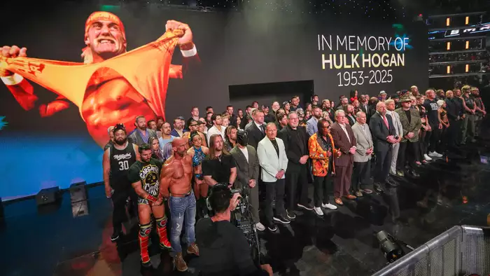 WWE на SmackDown почтили память Халка Хогана