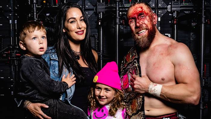 Бри Белла рассказала, что её возвращению в WWE препятствует работа Брайана Дэниелсона в AEW