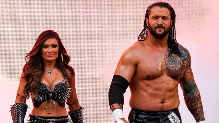 Кэррион Кросс и Скарлетт переведены в раздел выпускников на сайте WWE