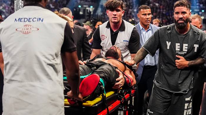 WWE на Raw прокомментируют состояние Романа Рейнса после Clash in Paris; Заметки по концовке PLE и другое