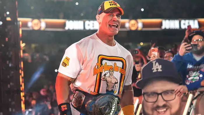 Чем закончился титульный матч Джона Сины и Доминика Мистерио на Survivor Series 2025?