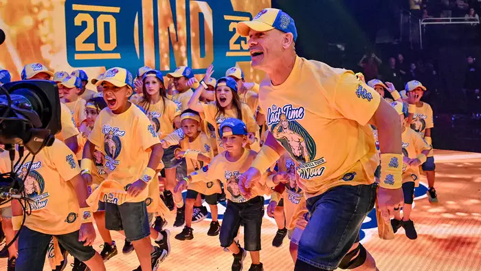 Все футболки в прощальном туре Джона Сины (35 фото)